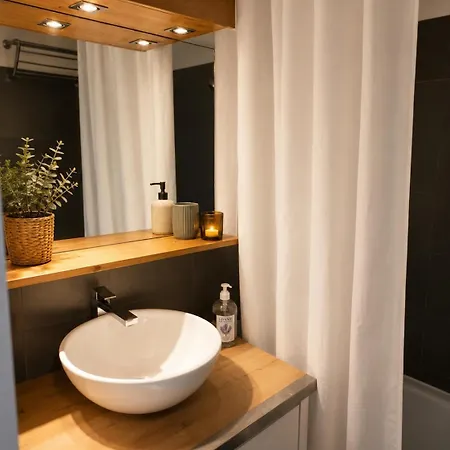 With Pool, Waterfront Apartament Cannes